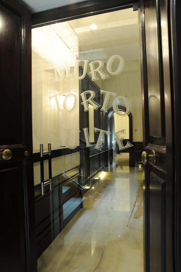 Muro Torto Suite - Struttura Sanificata Giornalmente Con Ozono E Prodotti Specifici Conformi Al Decalogo Del Ministero Salute - Personale Sottoposto A Test Sierologico Periodicamente Foggia Kültér fotó