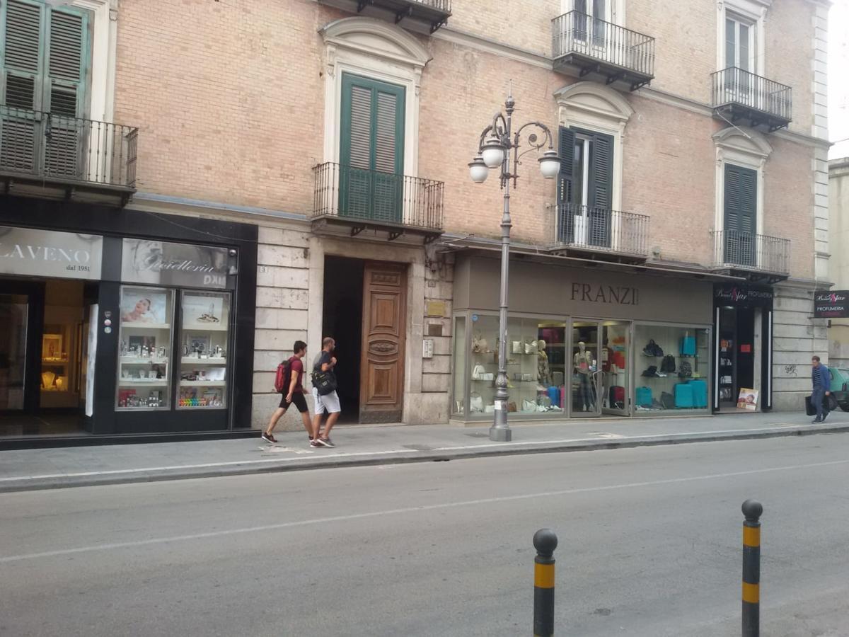 Muro Torto Suite - Struttura Sanificata Giornalmente Con Ozono E Prodotti Specifici Conformi Al Decalogo Del Ministero Salute - Personale Sottoposto A Test Sierologico Periodicamente Foggia Kültér fotó